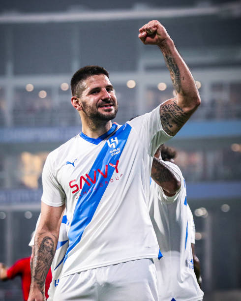 米体：尤文对弗拉霍维奇估价2500万欧，但米兰不愿意出这么高.